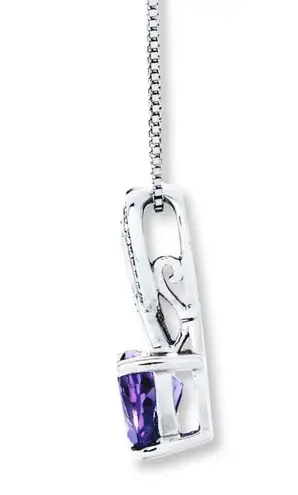 Kay Jewelers //Amethyst Heart Necklace With Diamond Accent Sterling Silver
