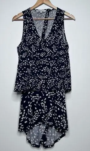 Cupcakes and Cashmere Navy and White Jaxon Open Back Romper Size Small