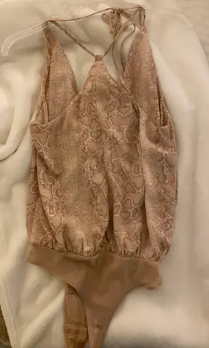 BCBGMAXAZRIA Top