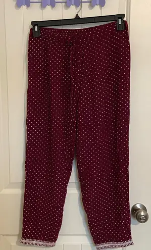Women’s polka dotted pull on capri casual comfy pants lace hem 30” waist Purple