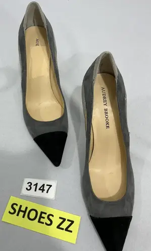 Audrey Brooke Womans Size 8M Black Suede Pointed Toe Cut Out Stiletto Pumps