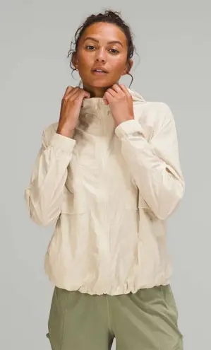 Lululemon  Hood Lite Jacket *Packable
White Opal thumbnail 1