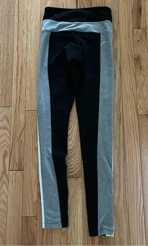 PINK - Victoria's Secret  YOGA Pants Black White Grey Size XS 21x26