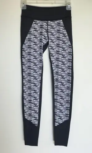Beyond Yoga sliced fragment white black printed long legging size XS extra small