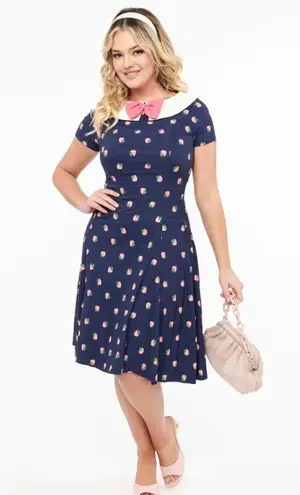 Unique Vintage Navy & Pink Strawberry Print Eloise Swing Dress NWOT MEDIUM