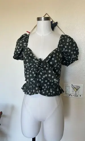 Abound NWOT  Tie Front Puff Sleeve Blouse In Olive Sarma Vintage Daisy