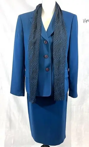 Evan Picone 3 piece blue and black skirt suit size 14P NWOT
