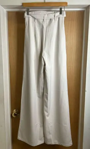 Nasty Gal NWT!  Belted High Waisted Wide Leg Pants Light Stone - size 0