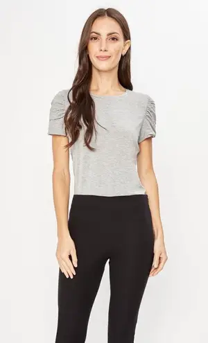 T Tahari ✨ Coral Crewneck Puffed-sleeve Top✨