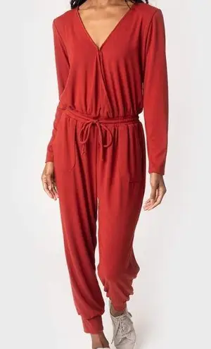 Gibsonlook Wrap Soft Luxe Stretchy Red Jogger Jumpsuit Size Small