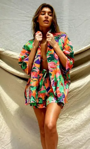 Stone Fox Swim Zenni 100% Linen Shirt Stained Glass Print XS/S