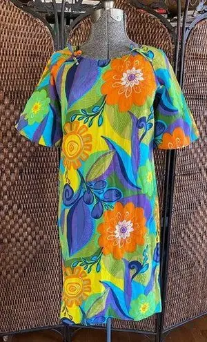 Size S//Vintage 70s Day