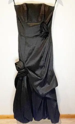 Cache  Black Formal Strapless Gown with Rosettes - size 2