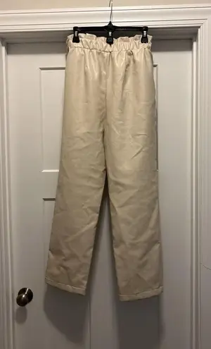 Bagatelle Women’s Faux Leather High Paper bag Waist Pant Size Large Cream Pocket