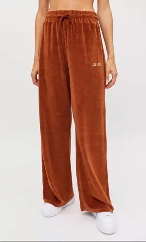 Iets frans rust colored velour sweatpants size XS