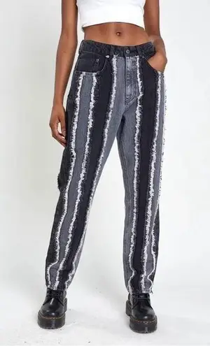 The Ragged Priest Vertical Frayed Black & Gray High Waisted Mom Jeans Size 26