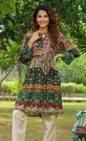 Rain & Rainbow Women’s Multi Ethnic Motifs Printed Bell Sleeves Kurta Size M Blue Size M