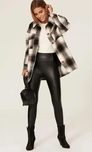 Slate + Willow Black Faux Leather Leggings Size Medium $100