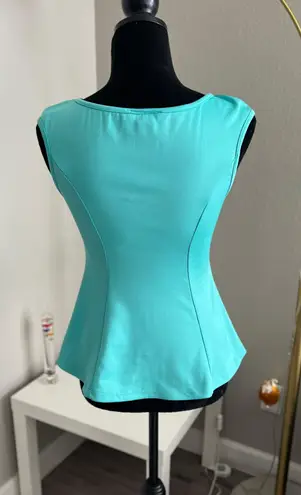 Freeway Women’s Sleeveless Scoop Neck Mint Peplum Top Size Medium