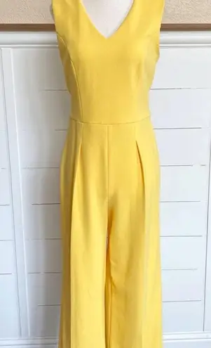 Tommy Hilfiger 's Women's Sleeveless V-Neck Daffodil Jumpsuit