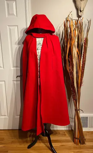 NWOT Costume Halloween👻🎃Cosplay Anime Cape Robin Hood Shawl little Red Riding Hood overcoat cover