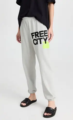 Freecity Logo Cotton Sweatpants in Gray Size M