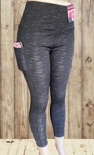 Black and white lines leggings body sculpting with phone pockets Size XL