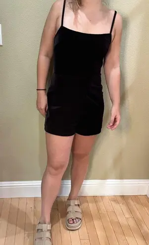 Urban Outfitters  Stretch Velour Tie Back Shorts Short Romper Onesie - size small