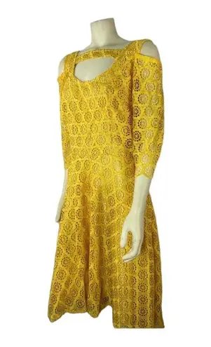 Boutique Beautiful Yellow Crocheted high low cold shoulder key hole dress size large