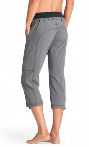 Athleta Allegro Capri Pants | Size 0 | Ruched, Cropped & Ready to Rom-Com Power