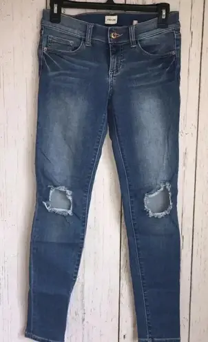 Sneak Peek destroyed low rise skinny jeans size 3 Blue