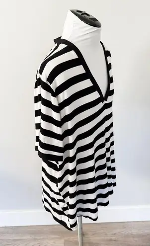 Boutique Crescent Drive Black and White Striped Tee