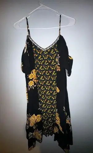 Xhilaration  Cold-Shoulder Mixed Print Shift Dress size Large NWOT