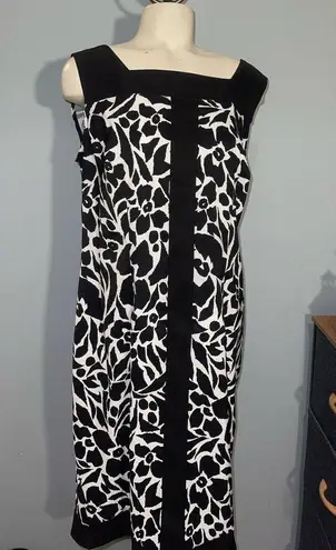 Dress Barn  Black and White Patterned Midi Dress size 14W thumbnail 1