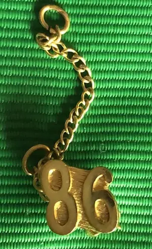 Rare Vintage 1986 Girl Scouts Pin '86 Gold Tone Pin 1986 Year Pin GS Leadership