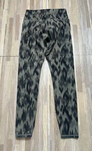 Varley Luna High Ruse Leggings in Watercolor Aztec Animal Print, Size XS