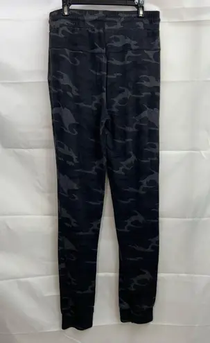 Tahari women's dark gray camouflage soft pocket pull on jogger sweatpants small