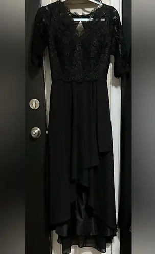 Black High Low Gown with Long Sleeves for Cocktail Events Size 6