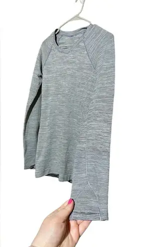 Lululemon  Long Sleeve Black and White Striped Size 6