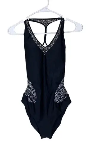 Lululemon  Go With The Flow One Piece Swimsuit UPF 50+