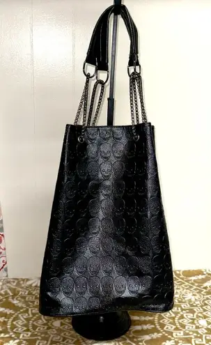 Handbag/Purse Black w/embossed Skulls/ Chain Straps
