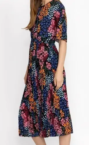 Johnny Was ASTRID PLEATED TEA LENGTH DRESS
NWT (oversized)