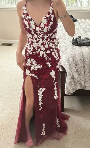 Hebeos Burgundy And White Flower Prom Dress