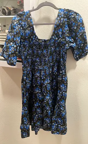 Gap Short Sleeve Smocked Bodice Dress