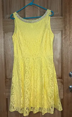 Sandra Darren Yellow Lace Midi Dress size 14