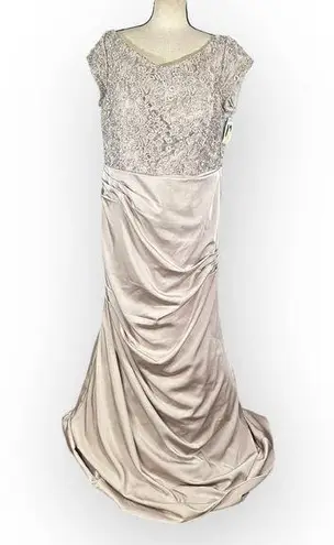 La Femme  Evening Dress Women's Plus 18 Champagne Embroidered Bodice Satin NWT