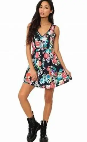Iron fist Roaming Hearts Skull Floral Print Fit & Flare Jersey Mini Dress Size M