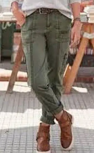 Sundance embroidered trim, everyday cargo pants size 8