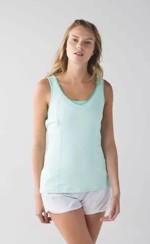 Lululemon Super Sport Tank - Size 4 - Built-in Sports Bra - EUC - Style #W1L88S