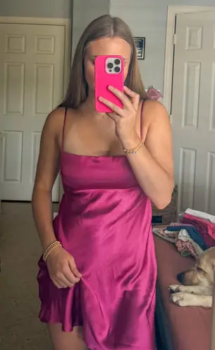 Selfie Leslie DOLCE LIFE LOW BACK MINI DRESS SATIN FUCHSIA